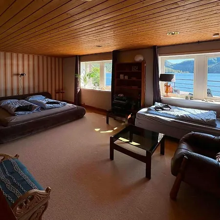 Retro House With Jetty In Aptafjorden Semesterbostad Farsund