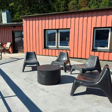 Retro House With Jetty In Aptafjorden Semesterbostad Farsund