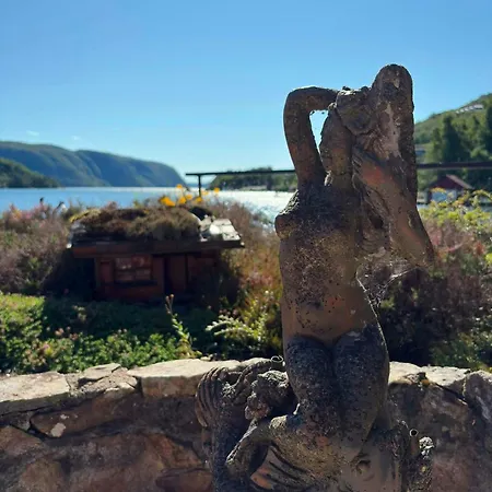 Retro House With Jetty In Aptafjorden Farsund